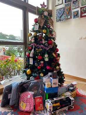 Ronald McDonald House Christmas Gift Donation